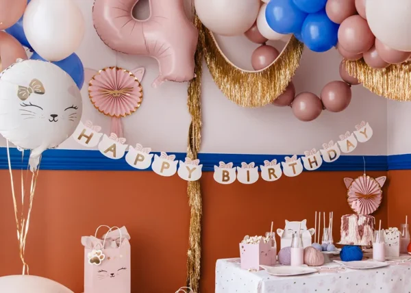 Картонен банер Happy Birthday